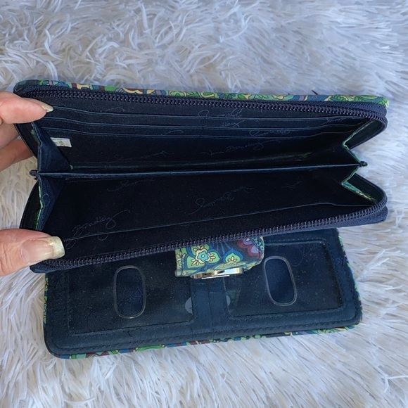 Retired Vera Bradley zip around wallet shades of blues , green gently preowned - Picture 3 of 9
